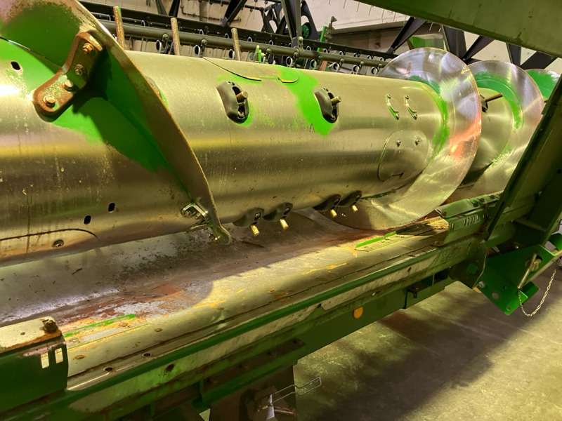 John Deere T560 mit 622R Schneidwerk - Kombajn za žetvu: slika John Deere T560 mit 622R Schneidwerk - Kombajn za žetvu John Deere T560 mit 622R Schneidwerk - Kombajn za žetvu: slika John Deere T560 mit 622R Schneidwerk - Kombajn za žetvu
