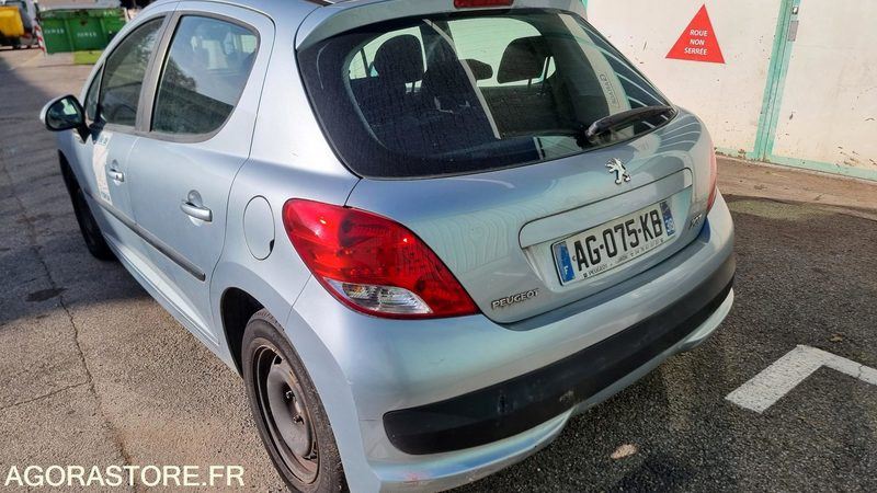 207 1.6hdi - Automobil: slika 207 1.6hdi - Automobil 207 1.6hdi - Automobil: slika 207 1.6hdi - Automobil