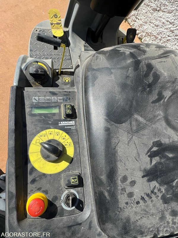 AUTOLAVEUSE AUTOPORTEE KARCHER PROFESSIONNEL R75 NON FONCTIONNELLE - Perač podova: slika AUTOLAVEUSE AUTOPORTEE KARCHER PROFESSIONNEL R75 NON FONCTIONNELLE - Perač podova AUTOLAVEUSE AUTOPORTEE KARCHER PROFESSIONNEL R75 NON FONCTIONNELLE - Perač podova: slika AUTOLAVEUSE AUTOPORTEE KARCHER PROFESSIONNEL R75 NON FONCTIONNELLE - Perač podova