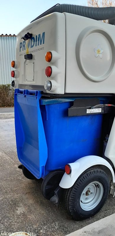 BALAYEUSE ELECTRIQUE ECO 36 - Cestovna čistilica: slika BALAYEUSE ELECTRIQUE ECO 36 - Cestovna čistilica BALAYEUSE ELECTRIQUE ECO 36 - Cestovna čistilica: slika BALAYEUSE ELECTRIQUE ECO 36 - Cestovna čistilica