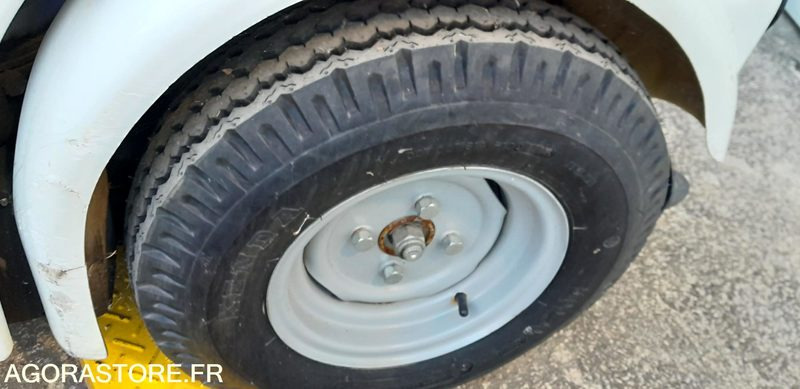 BALAYEUSE ELECTRIQUE ECO 36 - Cestovna čistilica: slika BALAYEUSE ELECTRIQUE ECO 36 - Cestovna čistilica BALAYEUSE ELECTRIQUE ECO 36 - Cestovna čistilica: slika BALAYEUSE ELECTRIQUE ECO 36 - Cestovna čistilica