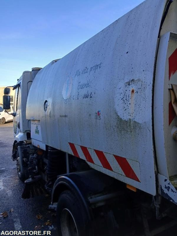 BALAYEUSE RENAULT MIDLUM 220 DCI - Cestovna čistilica: slika BALAYEUSE RENAULT MIDLUM 220 DCI - Cestovna čistilica BALAYEUSE RENAULT MIDLUM 220 DCI - Cestovna čistilica: slika BALAYEUSE RENAULT MIDLUM 220 DCI - Cestovna čistilica