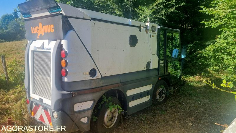 BALAYEUSE SCHMIDT COMPACT 200 - Cestovna čistilica: slika BALAYEUSE SCHMIDT COMPACT 200 - Cestovna čistilica BALAYEUSE SCHMIDT COMPACT 200 - Cestovna čistilica: slika BALAYEUSE SCHMIDT COMPACT 200 - Cestovna čistilica