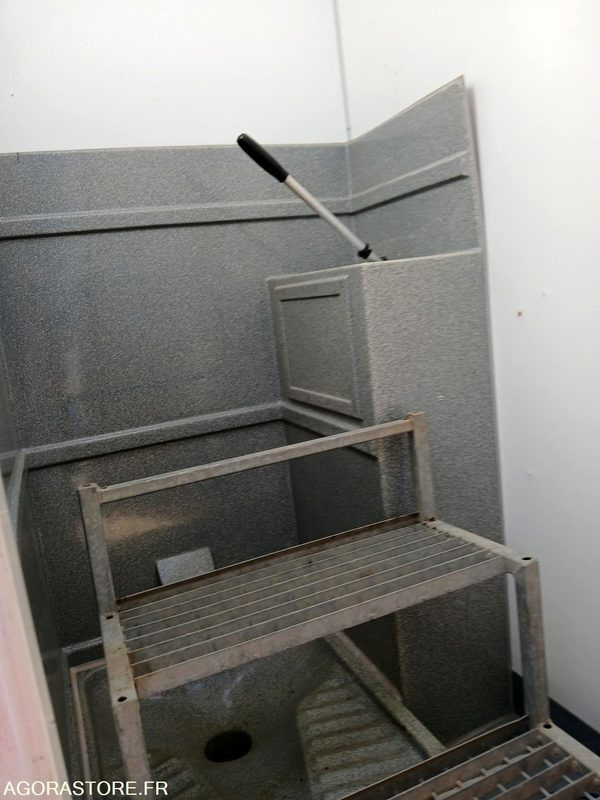 BASE VIE ROUTIERE 4/5 PERSONNES - Građevinski kontejner, Prikolica: slika  BASE VIE ROUTIERE 4/5 PERSONNES - Građevinski kontejner, Prikolica BASE VIE ROUTIERE 4/5 PERSONNES - Građevinski kontejner, Prikolica: slika  BASE VIE ROUTIERE 4/5 PERSONNES - Građevinski kontejner, Prikolica