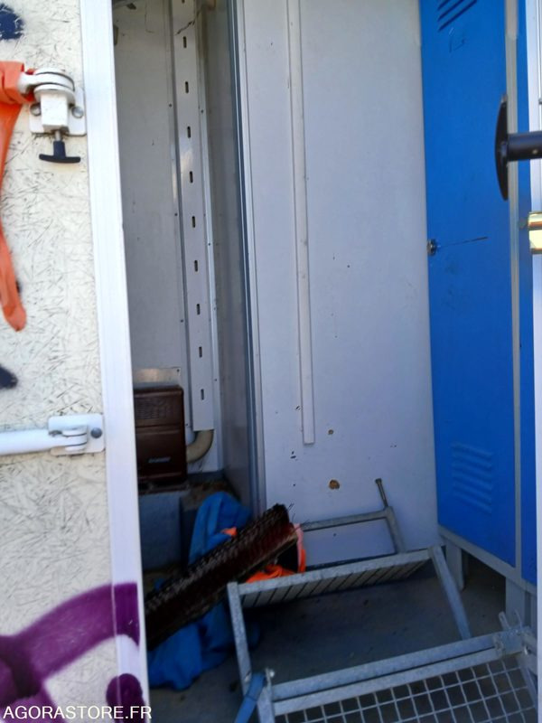 BASE VIE ROUTIERE 4/5 PERSONNES - Građevinski kontejner, Prikolica: slika  BASE VIE ROUTIERE 4/5 PERSONNES - Građevinski kontejner, Prikolica BASE VIE ROUTIERE 4/5 PERSONNES - Građevinski kontejner, Prikolica: slika  BASE VIE ROUTIERE 4/5 PERSONNES - Građevinski kontejner, Prikolica