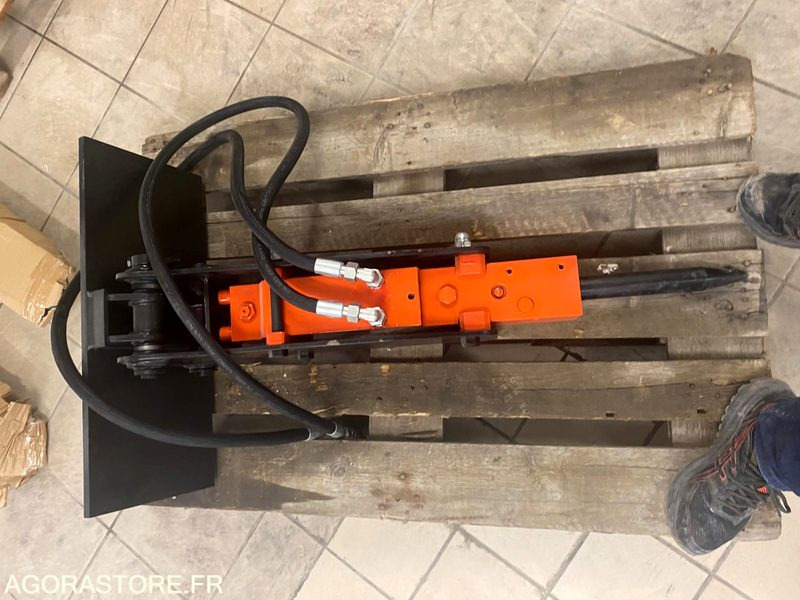 BRH - Brise Roche Hydraulique pour porte outils - Građevinska oprema: slika BRH - Brise Roche Hydraulique pour porte outils - Građevinska oprema BRH - Brise Roche Hydraulique pour porte outils - Građevinska oprema: slika BRH - Brise Roche Hydraulique pour porte outils - Građevinska oprema