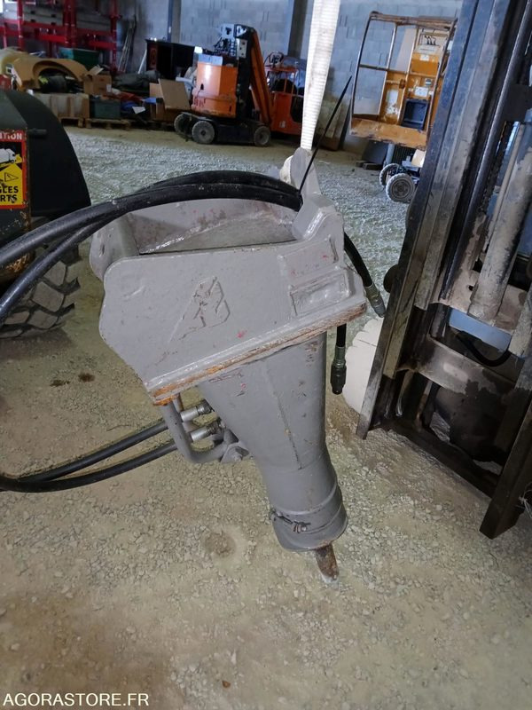 BRH MONTABERT SC16 Arden QA10 - Hidraulični čekić: slika BRH MONTABERT SC16 Arden QA10 - Hidraulični čekić BRH MONTABERT SC16 Arden QA10 - Hidraulični čekić: slika BRH MONTABERT SC16 Arden QA10 - Hidraulični čekić