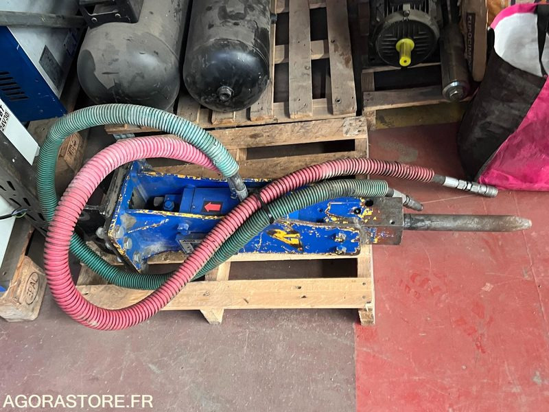 BRH brise roche hydraulique ARDEN AB0082DA - Année 2021 - Pour pelle de 1 à 3T - Građevinska oprema: slika BRH brise roche hydraulique ARDEN AB0082DA - Année 2021 - Pour pelle de 1 à 3T - Građevinska oprema BRH brise roche hydraulique ARDEN AB0082DA - Année 2021 - Pour pelle de 1 à 3T - Građevinska oprema: slika BRH brise roche hydraulique ARDEN AB0082DA - Année 2021 - Pour pelle de 1 à 3T - Građevinska oprema