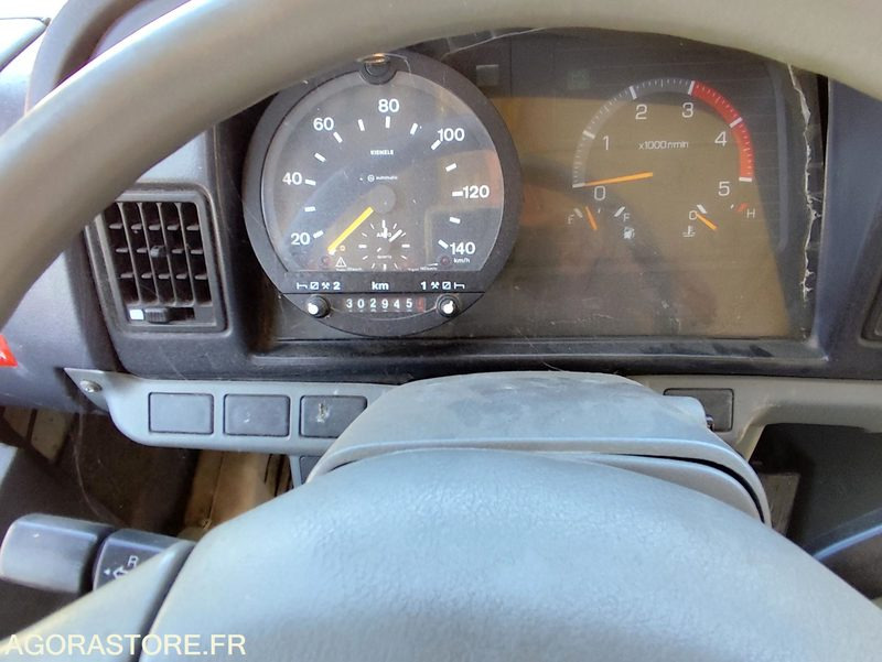 BUS TEMSA SAMBA 302945 kms 2002 EURO 2 - Školski autobus: slika BUS TEMSA SAMBA 302945 kms 2002 EURO 2 - Školski autobus BUS TEMSA SAMBA 302945 kms 2002 EURO 2 - Školski autobus: slika BUS TEMSA SAMBA 302945 kms 2002 EURO 2 - Školski autobus