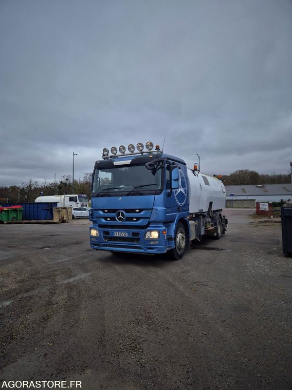 Balayeuse Eurovoirie Optifant 70 TA THP - 2012 - 242 000 heures - Cestovna čistilica: slika Balayeuse Eurovoirie Optifant 70 TA THP - 2012 - 242 000 heures - Cestovna čistilica Balayeuse Eurovoirie Optifant 70 TA THP - 2012 - 242 000 heures - Cestovna čistilica: slika Balayeuse Eurovoirie Optifant 70 TA THP - 2012 - 242 000 heures - Cestovna čistilica