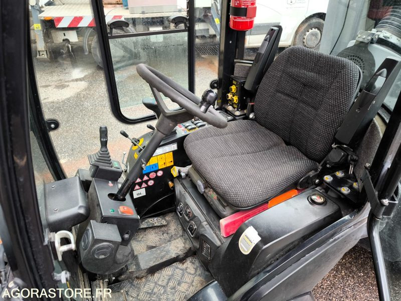 Balayeuse KARCHER MIC 34C 558 heures 2019 - Cestovna čistilica: slika Balayeuse KARCHER MIC 34C 558 heures 2019 - Cestovna čistilica Balayeuse KARCHER MIC 34C 558 heures 2019 - Cestovna čistilica: slika Balayeuse KARCHER MIC 34C 558 heures 2019 - Cestovna čistilica