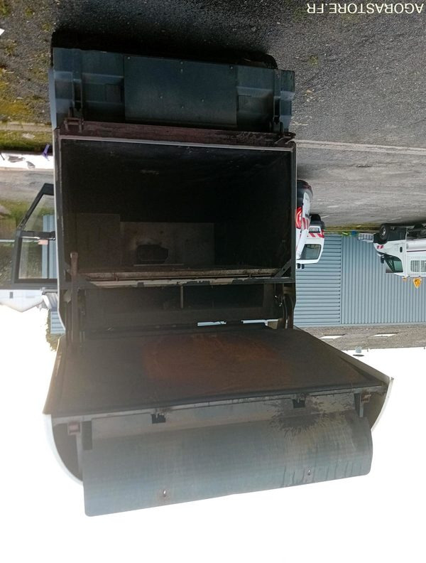 Balayeuse RAVO 540 XL + 3ème balai - Cestovna čistilica: slika Balayeuse RAVO 540 XL + 3ème balai - Cestovna čistilica Balayeuse RAVO 540 XL + 3ème balai - Cestovna čistilica: slika Balayeuse RAVO 540 XL + 3ème balai - Cestovna čistilica