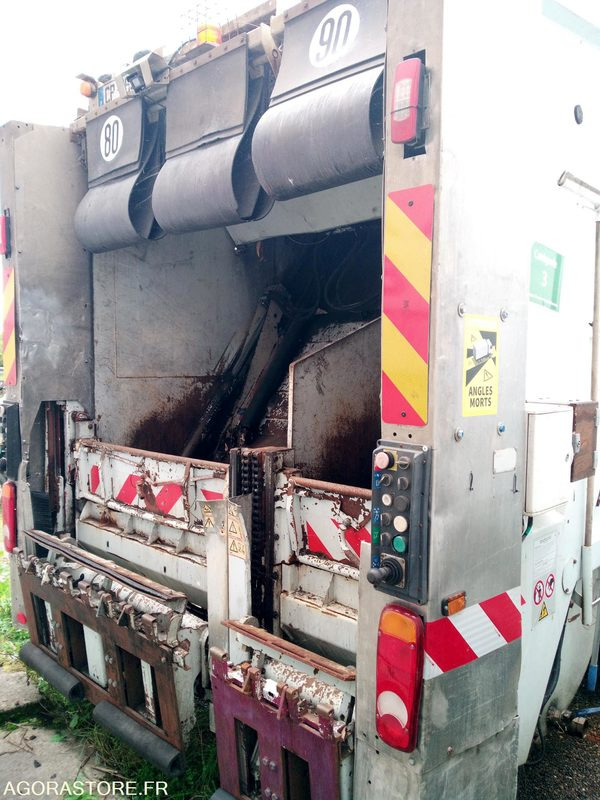 Bom Renault 320DXI - Kamion za odvoz smeća: slika Bom Renault 320DXI - Kamion za odvoz smeća Bom Renault 320DXI - Kamion za odvoz smeća: slika Bom Renault 320DXI - Kamion za odvoz smeća