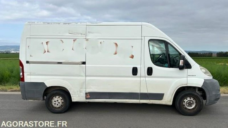 Boxer L2 H2 2.2 L 120 CH - 205 090 kms - 2010 - Furgon: slika Boxer L2 H2 2.2 L 120 CH - 205 090 kms - 2010 - Furgon Boxer L2 H2 2.2 L 120 CH - 205 090 kms - 2010 - Furgon: slika Boxer L2 H2 2.2 L 120 CH - 205 090 kms - 2010 - Furgon
