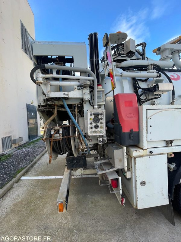Vakum kamion CAMION RENAULT19 HYDROCURER HUWER - 2018 / 341 258 KM: slika Vakum kamion CAMION RENAULT19 HYDROCURER HUWER - 2018 / 341 258 KM