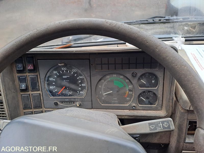 CAMIONNETTTE PLATEAU IVECO DAILY Haras de Pompadour (19) ne démarre pas - Mali kamion kiper: slika CAMIONNETTTE PLATEAU IVECO DAILY Haras de Pompadour (19) ne démarre pas - Mali kamion kiper CAMIONNETTTE PLATEAU IVECO DAILY Haras de Pompadour (19) ne démarre pas - Mali kamion kiper: slika CAMIONNETTTE PLATEAU IVECO DAILY Haras de Pompadour (19) ne démarre pas - Mali kamion kiper