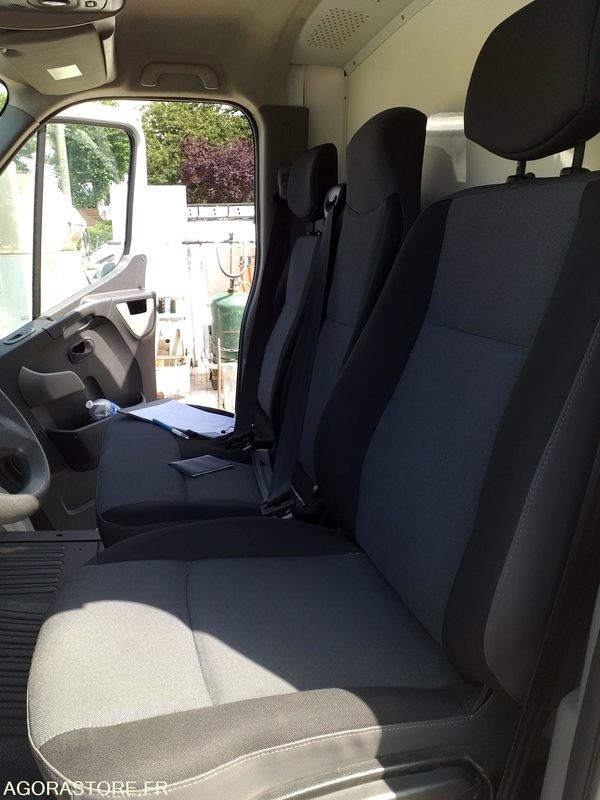Furgon CAMPING RENAULT MASTER: slika Furgon CAMPING RENAULT MASTER