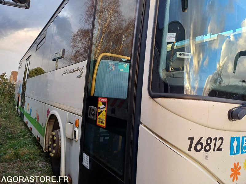 CAR IVECO CROSSWAY -N°16812 -MEC 2010 / 511000KM AT-851-NN - Školski autobus: slika CAR IVECO CROSSWAY -N°16812 -MEC 2010 / 511000KM AT-851-NN - Školski autobus CAR IVECO CROSSWAY -N°16812 -MEC 2010 / 511000KM AT-851-NN - Školski autobus: slika CAR IVECO CROSSWAY -N°16812 -MEC 2010 / 511000KM AT-851-NN - Školski autobus