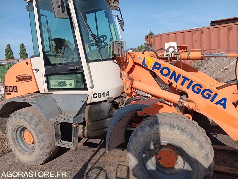 CHARGEUSE/PNEUS LIEBHERR L509 -- 2009 -- 14709 HEURES - Utovarivač: slika CHARGEUSE/PNEUS LIEBHERR L509 -- 2009 -- 14709 HEURES - Utovarivač CHARGEUSE/PNEUS LIEBHERR L509 -- 2009 -- 14709 HEURES - Utovarivač: slika CHARGEUSE/PNEUS LIEBHERR L509 -- 2009 -- 14709 HEURES - Utovarivač