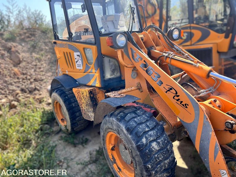 CHARGEUSE SUR PNEUS VENIERI 263B PLUS Année 2007 - 4860 heures - Utovarivač: slika CHARGEUSE SUR PNEUS VENIERI 263B PLUS Année 2007 - 4860 heures - Utovarivač CHARGEUSE SUR PNEUS VENIERI 263B PLUS Année 2007 - 4860 heures - Utovarivač: slika CHARGEUSE SUR PNEUS VENIERI 263B PLUS Année 2007 - 4860 heures - Utovarivač