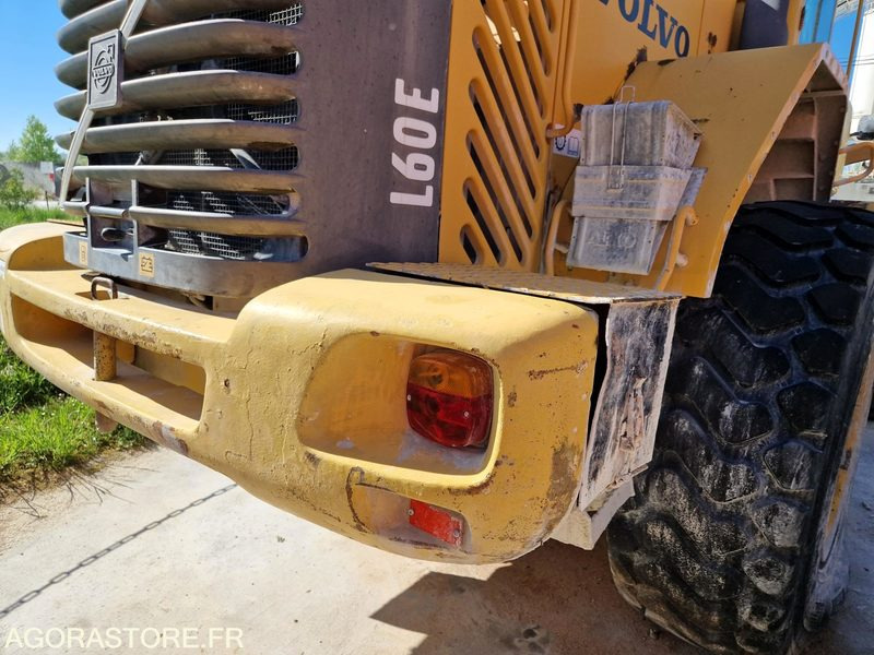 Utovarivač CHARGEUSE VOLVO L60E - 2005 / 6 670 HEURES: slika Utovarivač CHARGEUSE VOLVO L60E - 2005 / 6 670 HEURES