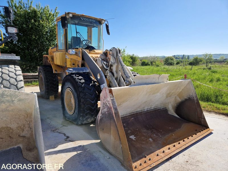CHARGEUSE VOLVO L60E - 2005 / 6 670 HEURES - Utovarivač: slika CHARGEUSE VOLVO L60E - 2005 / 6 670 HEURES - Utovarivač CHARGEUSE VOLVO L60E - 2005 / 6 670 HEURES - Utovarivač: slika CHARGEUSE VOLVO L60E - 2005 / 6 670 HEURES - Utovarivač