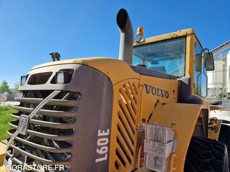 Utovarivač CHARGEUSE VOLVO L60E - 2005 / 6 670 HEURES: slika Utovarivač CHARGEUSE VOLVO L60E - 2005 / 6 670 HEURES