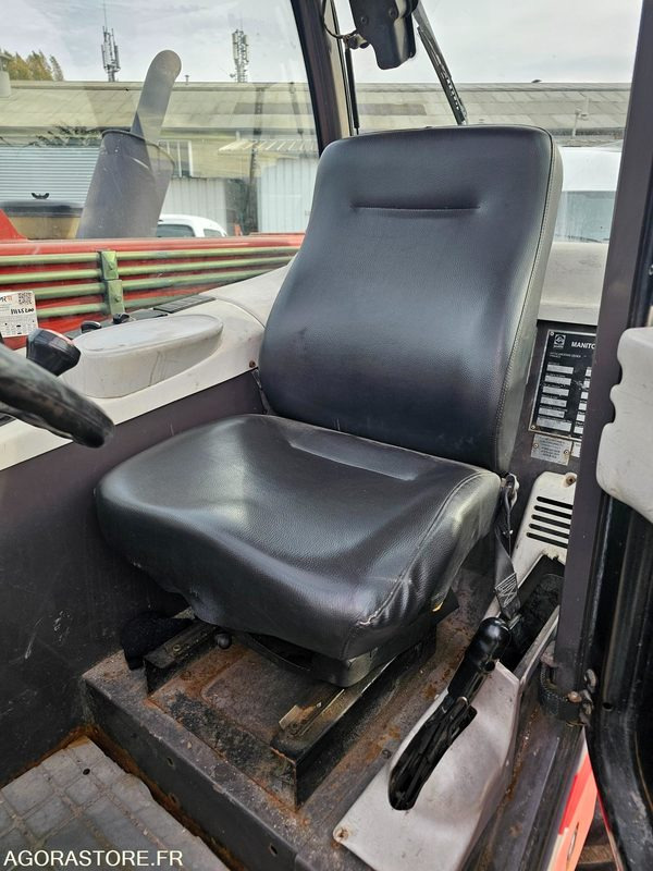 CHARIOT ELECATEUR MANITOU MT732 - 2004 - 5207H - Diesel viličar: slika CHARIOT ELECATEUR MANITOU MT732 - 2004 - 5207H - Diesel viličar CHARIOT ELECATEUR MANITOU MT732 - 2004 - 5207H - Diesel viličar: slika CHARIOT ELECATEUR MANITOU MT732 - 2004 - 5207H - Diesel viličar