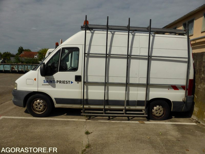 CITROEN JUMPER 126000 kms 2003 - Furgon: slika CITROEN JUMPER 126000 kms 2003 - Furgon CITROEN JUMPER 126000 kms 2003 - Furgon: slika CITROEN JUMPER 126000 kms 2003 - Furgon