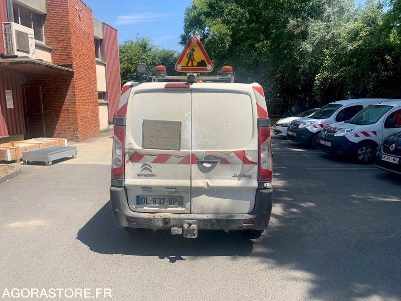 CITROEN JUMPY - 2014 / 264591 KM (DL-937-BP) (MVU217) - Furgon: slika  CITROEN JUMPY - 2014 / 264591 KM (DL-937-BP) (MVU217) - Furgon CITROEN JUMPY - 2014 / 264591 KM (DL-937-BP) (MVU217) - Furgon: slika  CITROEN JUMPY - 2014 / 264591 KM (DL-937-BP) (MVU217) - Furgon