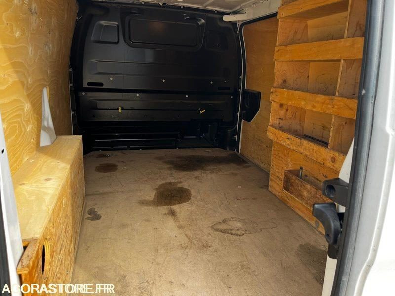 Mali kombi CITROEN - JUMPY 3 HDI - année 2017 - 341000 kms - DIESEL: slika Mali kombi CITROEN - JUMPY 3 HDI - année 2017 - 341000 kms - DIESEL