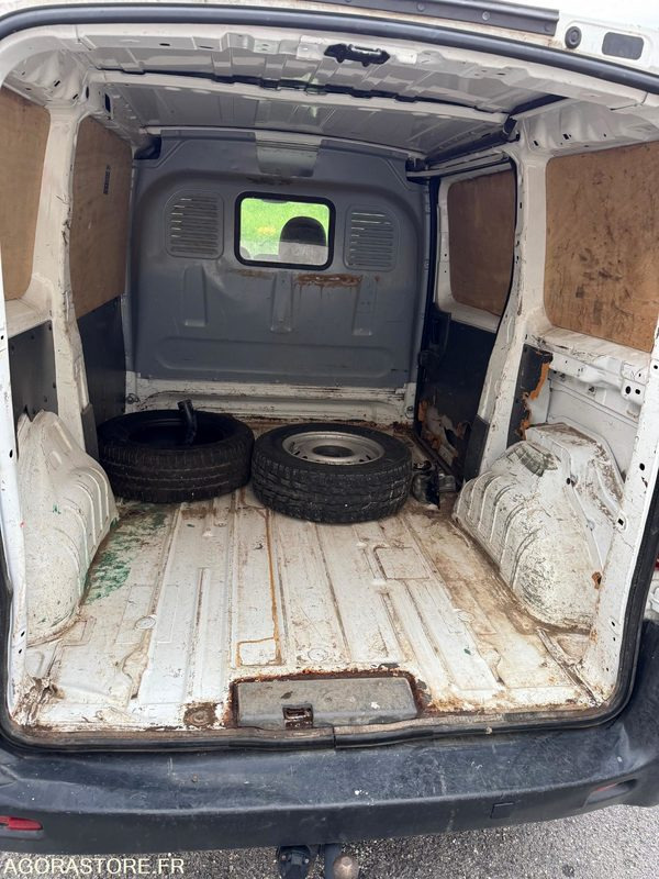CITROEN JUMPY FOURGON 1.6 HDI 90CV - Furgon: slika CITROEN JUMPY FOURGON 1.6 HDI 90CV - Furgon CITROEN JUMPY FOURGON 1.6 HDI 90CV - Furgon: slika CITROEN JUMPY FOURGON 1.6 HDI 90CV - Furgon