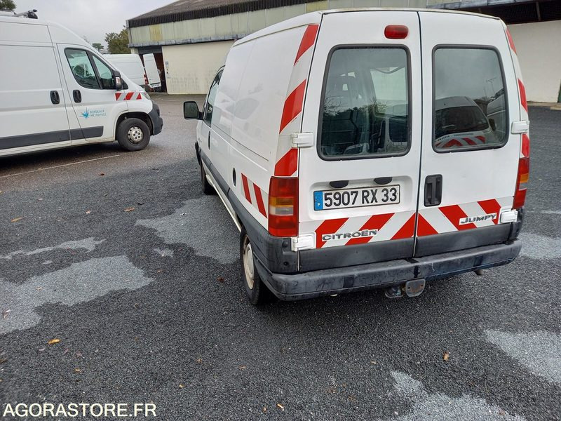 CITROEN Jumpy 5907-RX-33 sans CT - Mali kombi: slika CITROEN Jumpy 5907-RX-33 sans CT - Mali kombi CITROEN Jumpy 5907-RX-33 sans CT - Mali kombi: slika CITROEN Jumpy 5907-RX-33 sans CT - Mali kombi