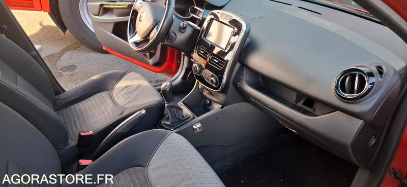 CLIO 1.5 dCi 90 - CZ 772 KF - Automobil: slika  CLIO 1.5 dCi 90 - CZ 772 KF - Automobil CLIO 1.5 dCi 90 - CZ 772 KF - Automobil: slika  CLIO 1.5 dCi 90 - CZ 772 KF - Automobil