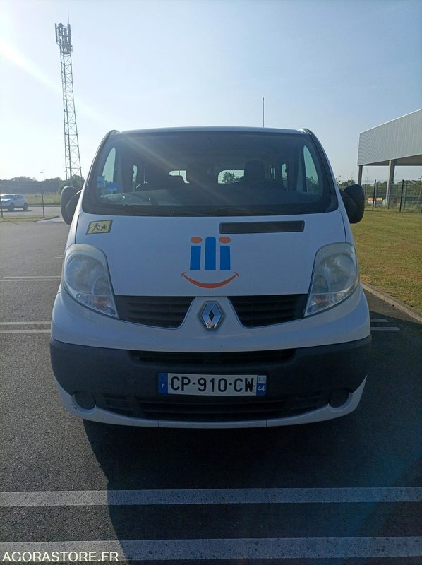 CP-910-CW - Roulant - RENAULT TRAFIC - VP - 9 Places - 308 000 Kms - Minibus, Putnički kombi: slika CP-910-CW - Roulant - RENAULT TRAFIC - VP - 9 Places - 308 000 Kms - Minibus, Putnički kombi CP-910-CW - Roulant - RENAULT TRAFIC - VP - 9 Places - 308 000 Kms - Minibus, Putnički kombi: slika CP-910-CW - Roulant - RENAULT TRAFIC - VP - 9 Places - 308 000 Kms - Minibus, Putnički kombi