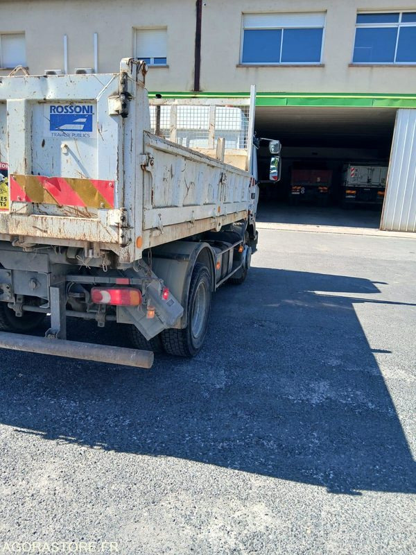 Camion Renault 150 - 2000 - 480392kms - Kiper: slika  Camion Renault 150 - 2000 - 480392kms - Kiper Camion Renault 150 - 2000 - 480392kms - Kiper: slika  Camion Renault 150 - 2000 - 480392kms - Kiper