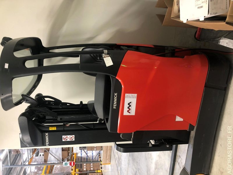 Chariot élévateur à mât rétractable - Regalni viličar: slika Chariot élévateur à mât rétractable - Regalni viličar Chariot élévateur à mât rétractable - Regalni viličar: slika Chariot élévateur à mât rétractable - Regalni viličar