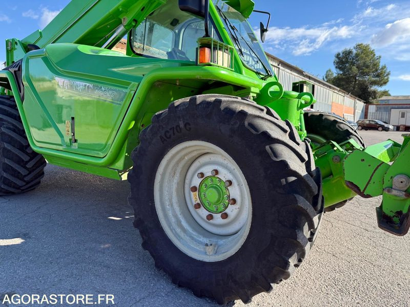 Teleskopski rukovatelj Chariot télescopique MERLO P40.17: slika Teleskopski rukovatelj Chariot télescopique MERLO P40.17