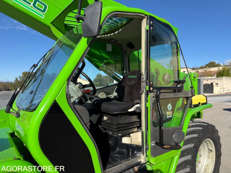 Teleskopski rukovatelj Chariot télescopique MERLO P40.17: slika Teleskopski rukovatelj Chariot télescopique MERLO P40.17