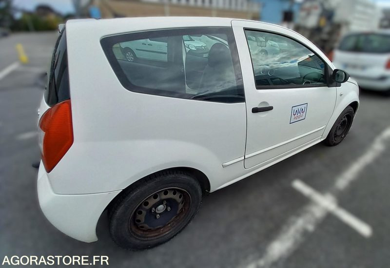Citroen C2 AD508QG - Automobil: slika Citroen C2 AD508QG - Automobil Citroen C2 AD508QG - Automobil: slika Citroen C2 AD508QG - Automobil