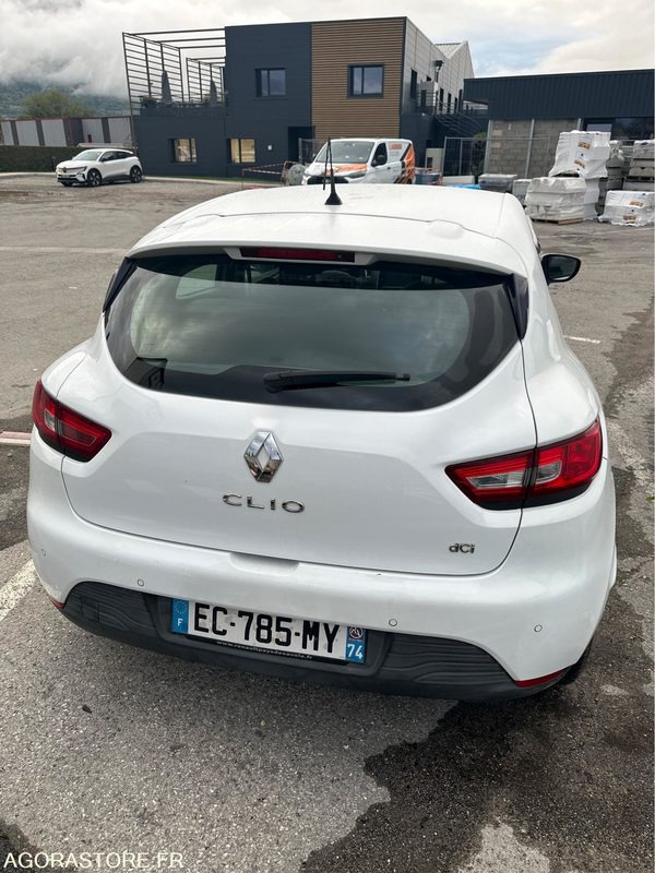 Clio 4 Société Air MédiaNav Ener - 2016 / 174160 KM (P0403661) - Automobil: slika Clio 4 Société Air MédiaNav Ener - 2016 / 174160 KM (P0403661) - Automobil Clio 4 Société Air MédiaNav Ener - 2016 / 174160 KM (P0403661) - Automobil: slika Clio 4 Société Air MédiaNav Ener - 2016 / 174160 KM (P0403661) - Automobil