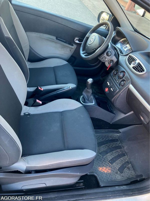 Clio Société DCI 90 ECO - 2011/ 190308 KM (P0402820 ) - Automobil: slika Clio Société DCI 90 ECO - 2011/ 190308 KM (P0402820 ) - Automobil Clio Société DCI 90 ECO - 2011/ 190308 KM (P0402820 ) - Automobil: slika Clio Société DCI 90 ECO - 2011/ 190308 KM (P0402820 ) - Automobil