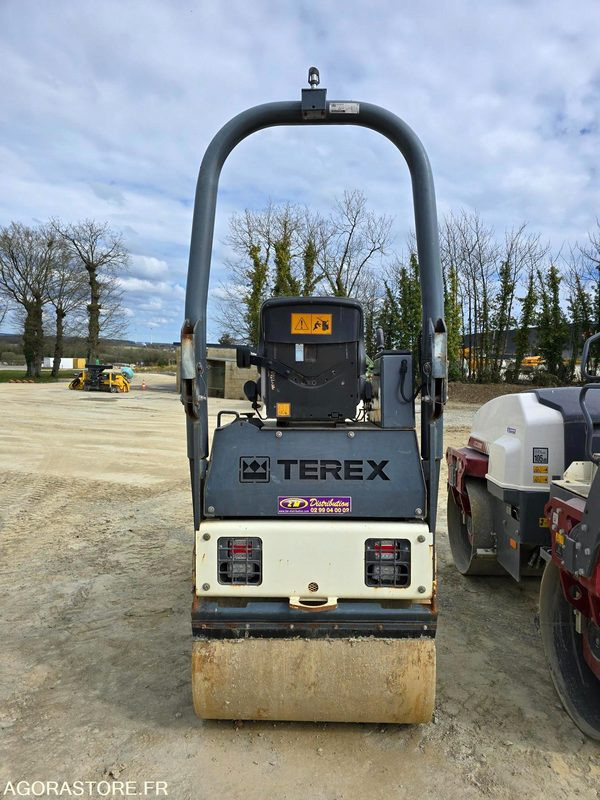 Compacteur TEREX 1000 - 753 HEURES - 2006 - Valjak: slika Compacteur TEREX 1000 - 753 HEURES - 2006 - Valjak Compacteur TEREX 1000 - 753 HEURES - 2006 - Valjak: slika Compacteur TEREX 1000 - 753 HEURES - 2006 - Valjak