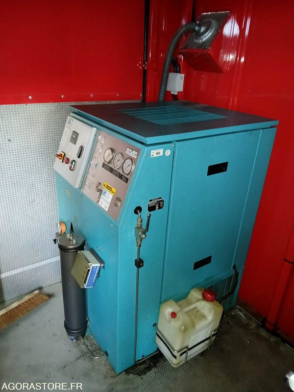 Compresseur HP air respirable BAUER MV120, avec rampe de gonflage 6 flexibles - Zračni kompresor: slika Compresseur HP air respirable BAUER MV120, avec rampe de gonflage 6 flexibles - Zračni kompresor Compresseur HP air respirable BAUER MV120, avec rampe de gonflage 6 flexibles - Zračni kompresor: slika Compresseur HP air respirable BAUER MV120, avec rampe de gonflage 6 flexibles - Zračni kompresor