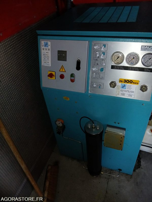 Compresseur HP air respirable BAUER MV120, avec rampe de gonflage 6 flexibles - Zračni kompresor: slika Compresseur HP air respirable BAUER MV120, avec rampe de gonflage 6 flexibles - Zračni kompresor Compresseur HP air respirable BAUER MV120, avec rampe de gonflage 6 flexibles - Zračni kompresor: slika Compresseur HP air respirable BAUER MV120, avec rampe de gonflage 6 flexibles - Zračni kompresor