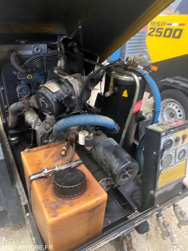 Zakup  Compresseur KAESER M25 2008 TBE Compresseur KAESER M25 2008 TBE: slika Zakup  Compresseur KAESER M25 2008 TBE Compresseur KAESER M25 2008 TBE