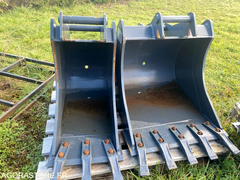 Coupleur hydraulique + 3 godets Neufs pour pelle 6T - Građevinska oprema: slika Coupleur hydraulique + 3 godets Neufs pour pelle 6T - Građevinska oprema Coupleur hydraulique + 3 godets Neufs pour pelle 6T - Građevinska oprema: slika Coupleur hydraulique + 3 godets Neufs pour pelle 6T - Građevinska oprema