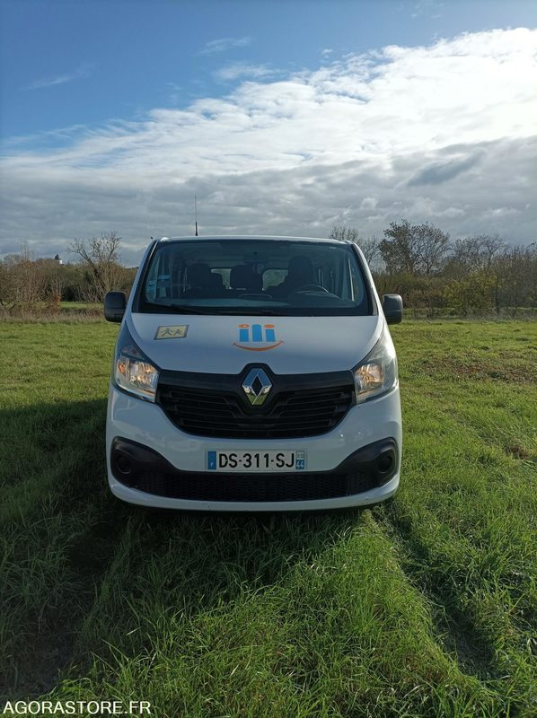 DS-311-SJ - Roulant - RENAULT TRAFIC - VP - 331 363 Kms - Minibus, Putnički kombi: slika DS-311-SJ - Roulant - RENAULT TRAFIC - VP - 331 363 Kms - Minibus, Putnički kombi DS-311-SJ - Roulant - RENAULT TRAFIC - VP - 331 363 Kms - Minibus, Putnički kombi: slika DS-311-SJ - Roulant - RENAULT TRAFIC - VP - 331 363 Kms - Minibus, Putnički kombi
