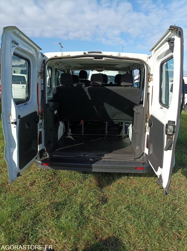 DS-311-SJ - Roulant - RENAULT TRAFIC - VP - 331 363 Kms - Minibus, Putnički kombi: slika DS-311-SJ - Roulant - RENAULT TRAFIC - VP - 331 363 Kms - Minibus, Putnički kombi DS-311-SJ - Roulant - RENAULT TRAFIC - VP - 331 363 Kms - Minibus, Putnički kombi: slika DS-311-SJ - Roulant - RENAULT TRAFIC - VP - 331 363 Kms - Minibus, Putnički kombi