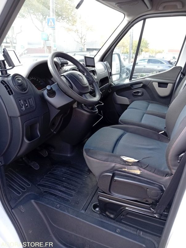 DT-542-NF - Roulant - Renault Master - VASP - 462 946 Kms - Vozilo hitne pomoći: slika  DT-542-NF - Roulant - Renault Master - VASP - 462 946 Kms - Vozilo hitne pomoći DT-542-NF - Roulant - Renault Master - VASP - 462 946 Kms - Vozilo hitne pomoći: slika  DT-542-NF - Roulant - Renault Master - VASP - 462 946 Kms - Vozilo hitne pomoći